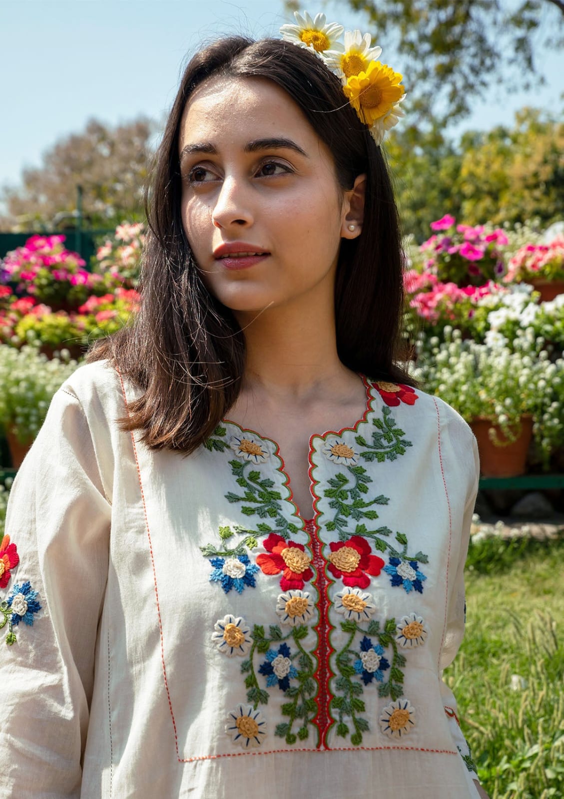 Cotton kurta and pant set in off white with embroidery