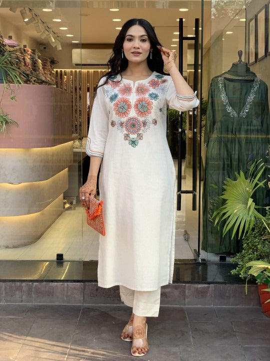 Off-White Embroidered Cotton Kurta Set With Floral DetailinG