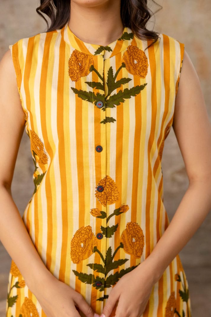 striped floral sleeveless cotton kurta set